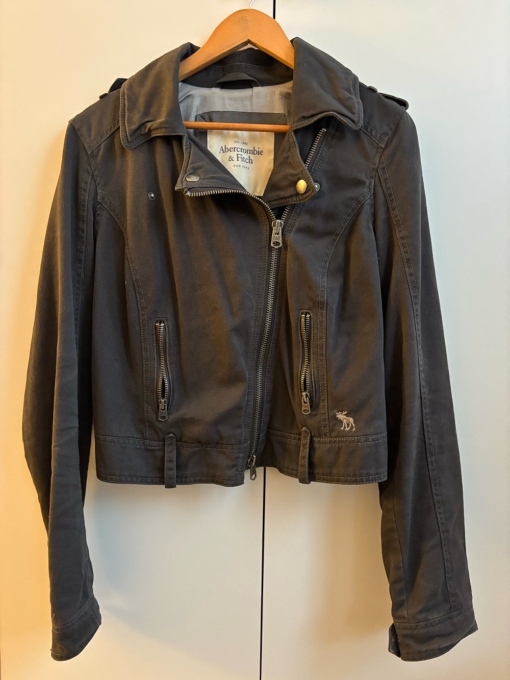 Abercrombie Women's Grey Moto Jacket Size Medium